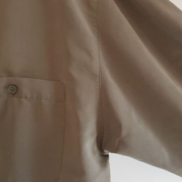 Men's dress shirt, button up,  matte green sage Very soft flowy like silk XL EUC - Picture 4 of 8